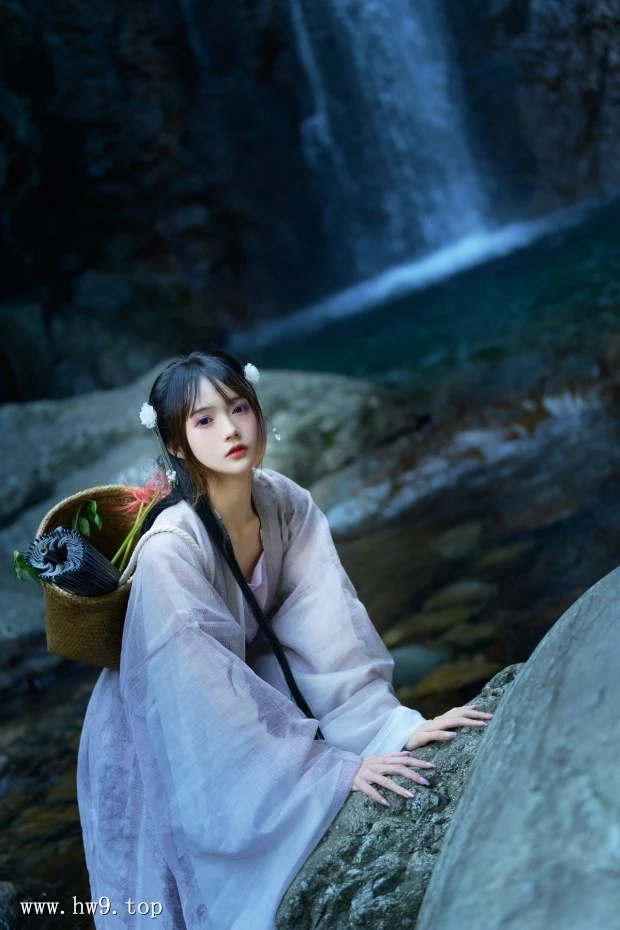 兔子Zzz不吃胡萝卜 | COS合集[已更161期]