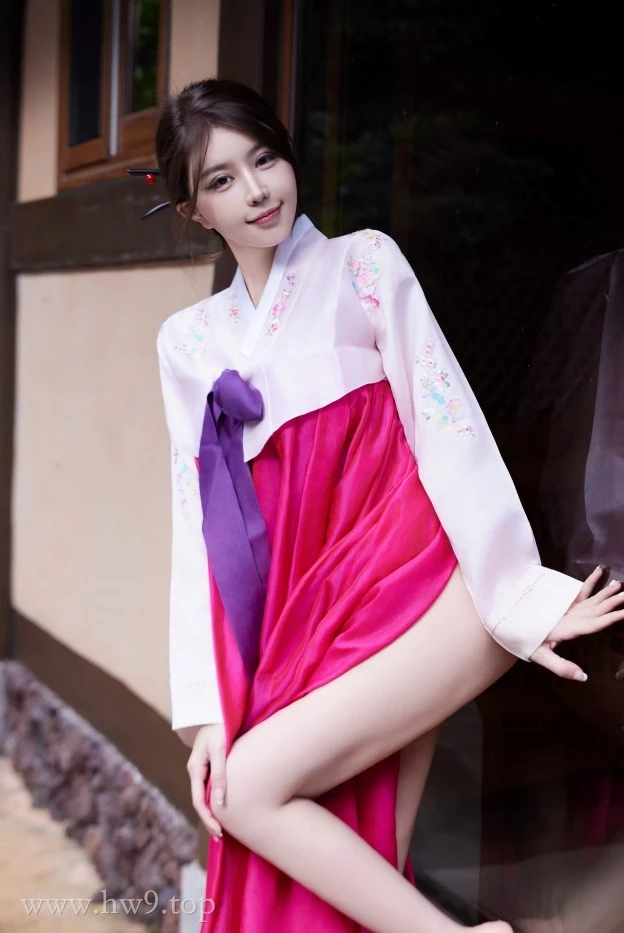 甜仔_tina丨私拍合集[已更5期]