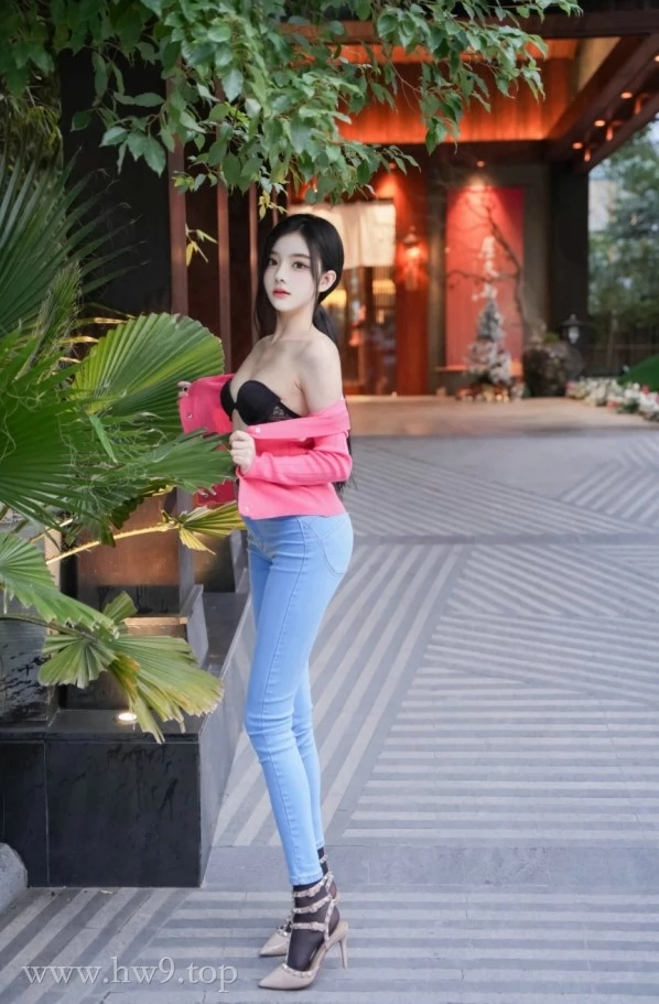 龙雪儿丨秀人合集[已更7期]