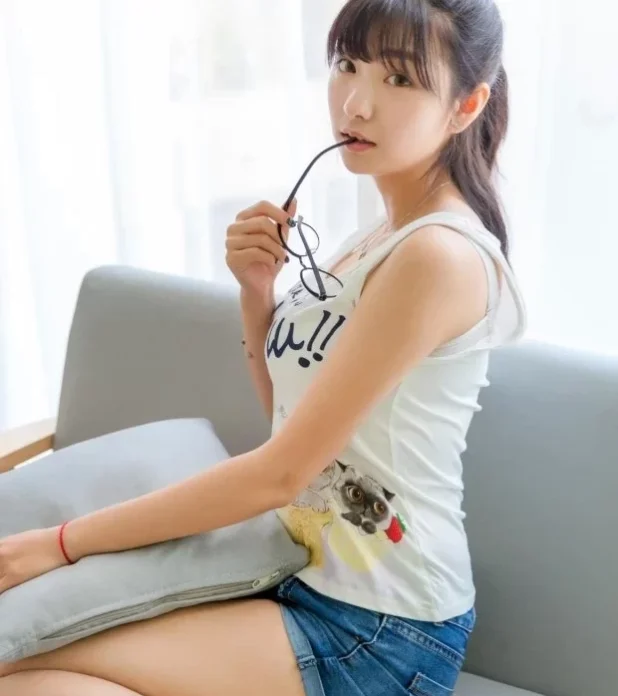 [Kimoe 激萌文化] Vol.001 遐想少女-球球 [41P-611M]